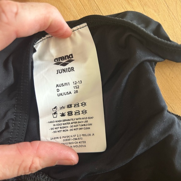 Arena Tech Suit- Powerskin 2.0, size 28 Juniors - Picture 5 of 8